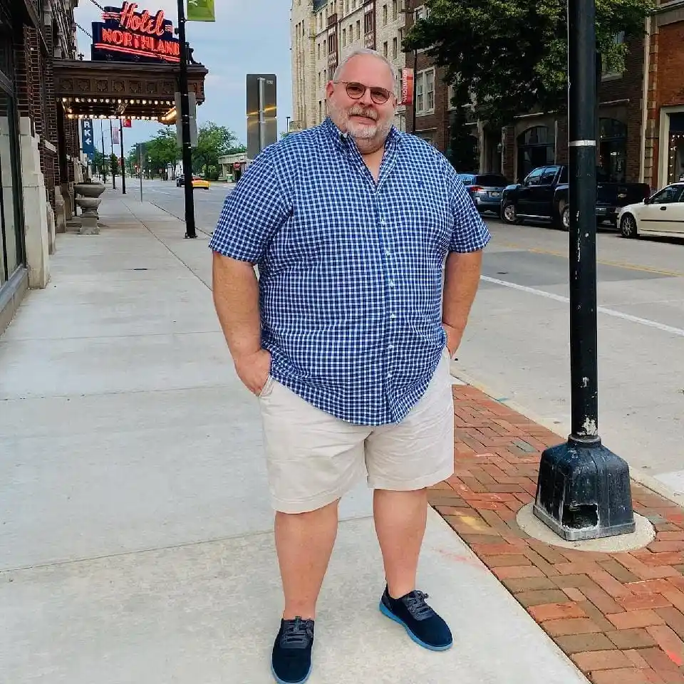 19 Casual Outfits That Actually Fit a Bigger Build 14 big men casual