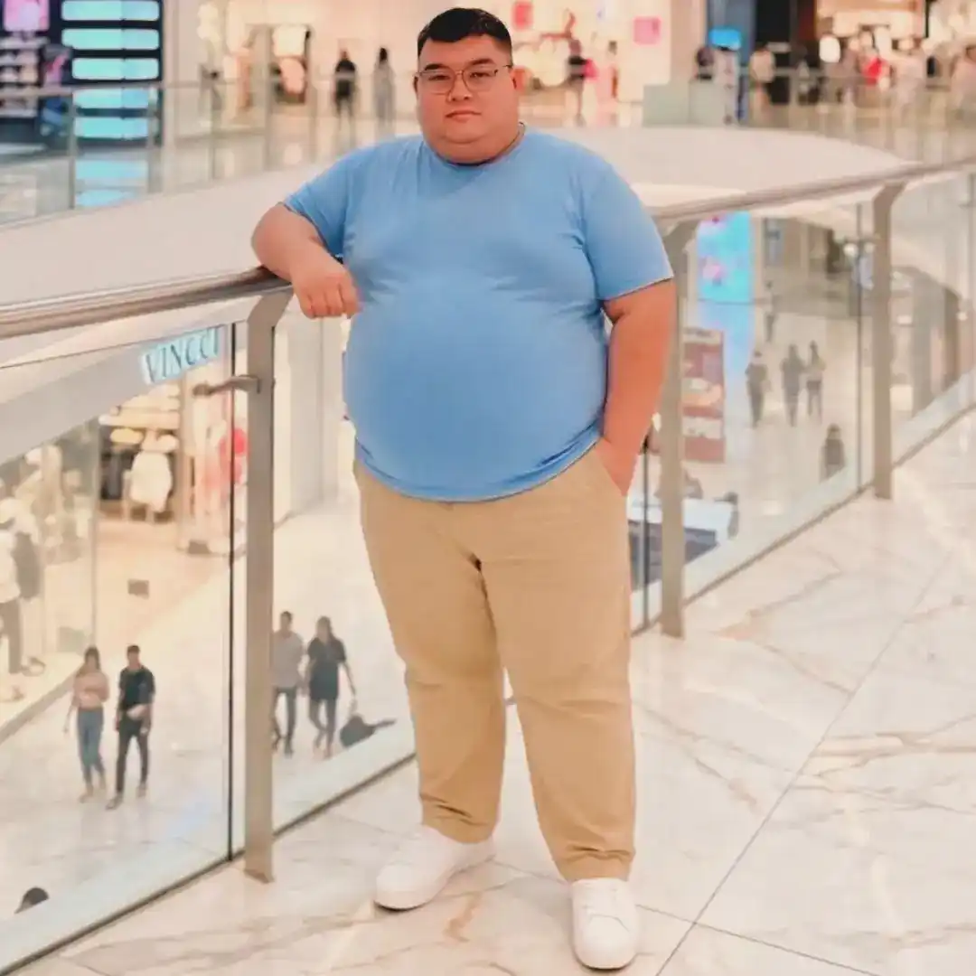 flattering clothes for bigger stomach