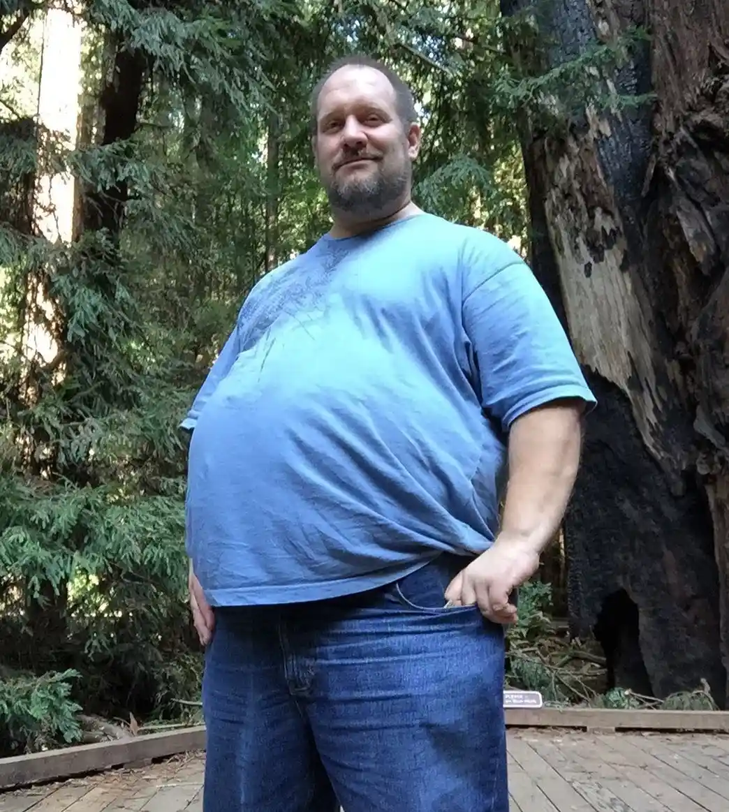 how to dress with a big belly