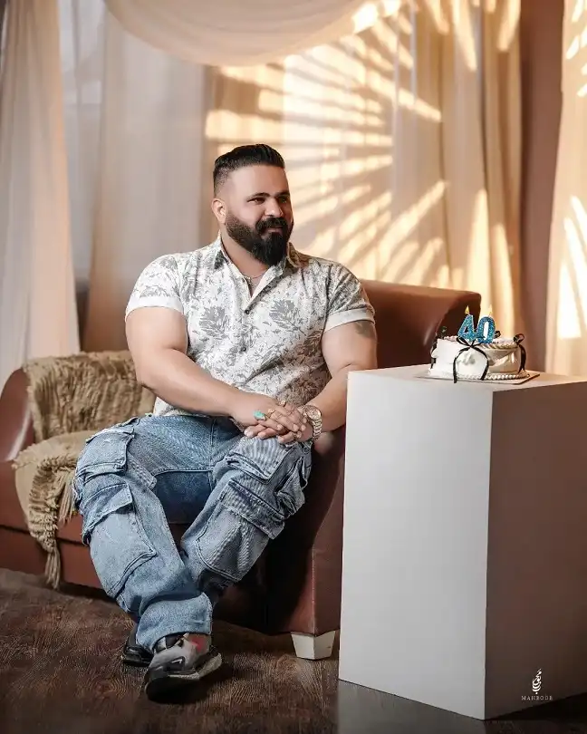 A Floral Print Shirt and Cargo Denim for a Daytime Birthday Party